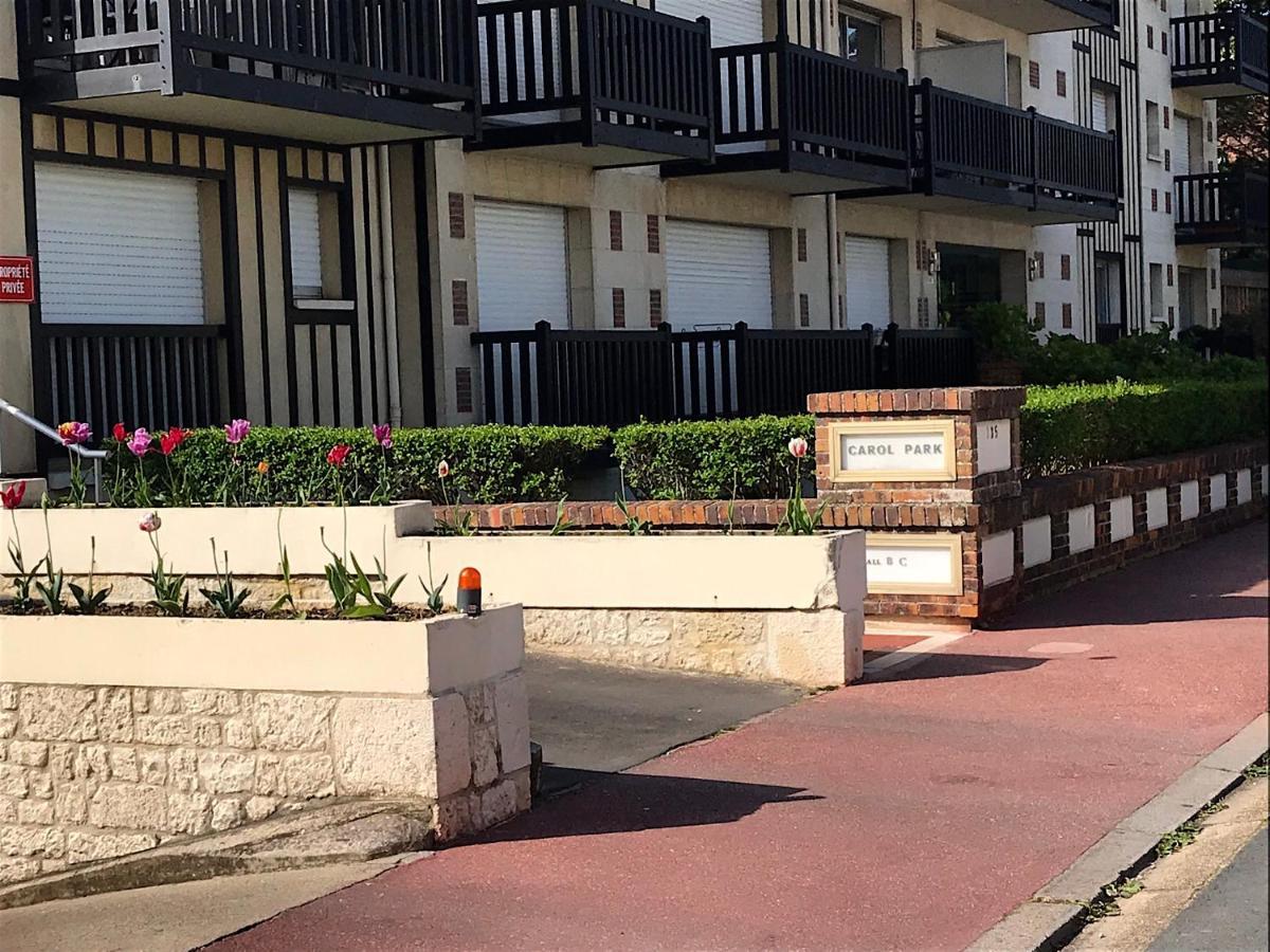 Appartement 3 Chambres Avec Roof Top A 5 Mn De La Plage Deauville Bagian luar foto